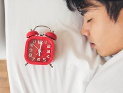 6 Cara Ampuh Mengembalikan Siklus Tidur setelah Puasa